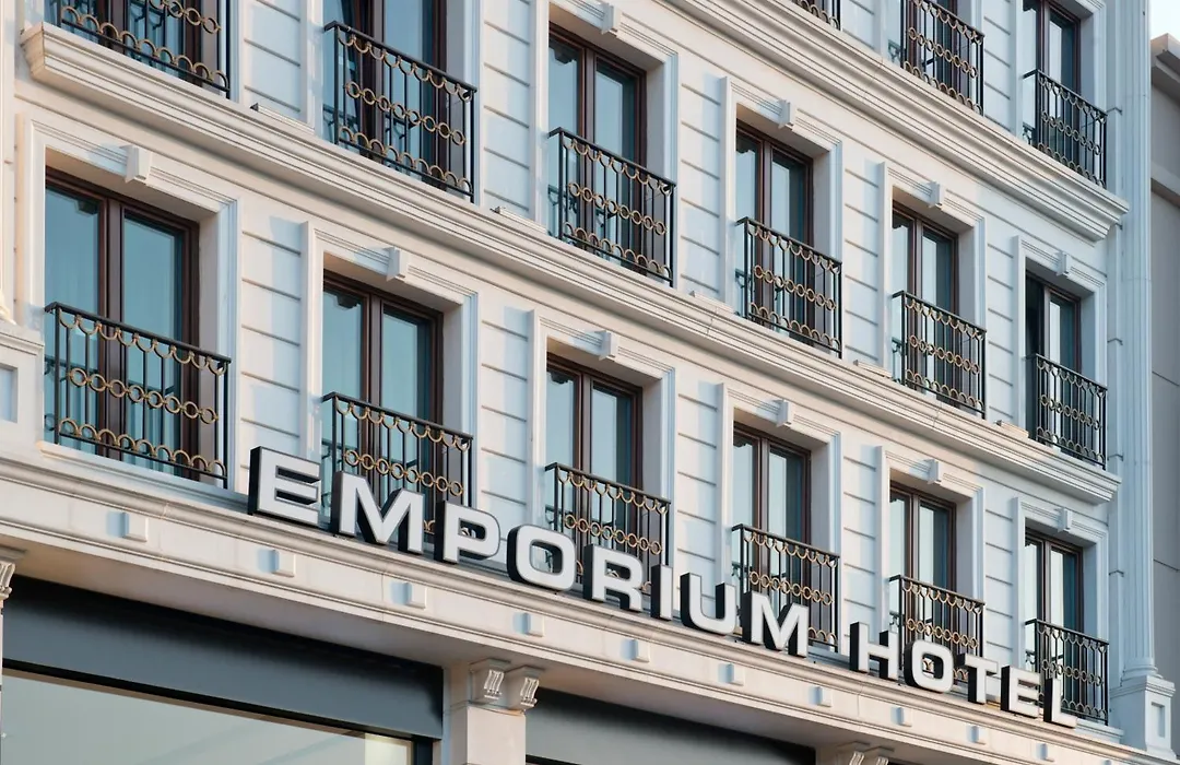 Emporium Hotel-1
