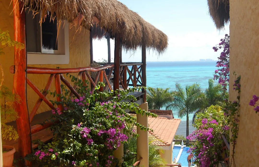 Hotel La Joya Isla Mujeres-1