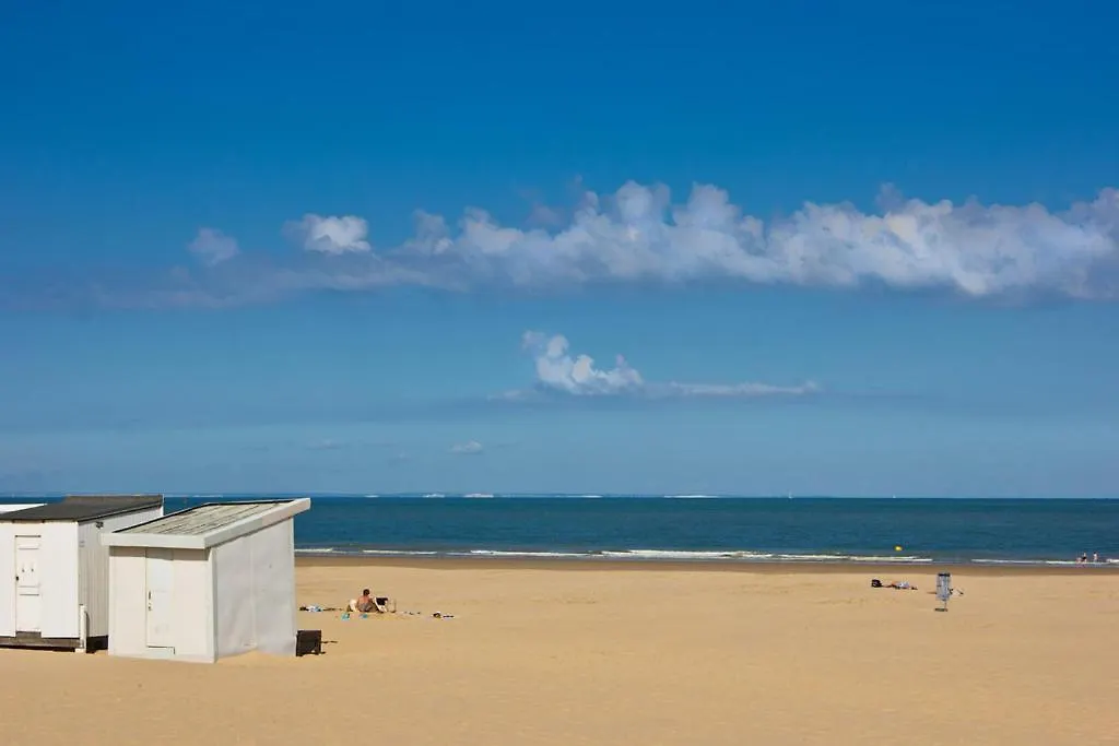 Hôtel De La Plage-1