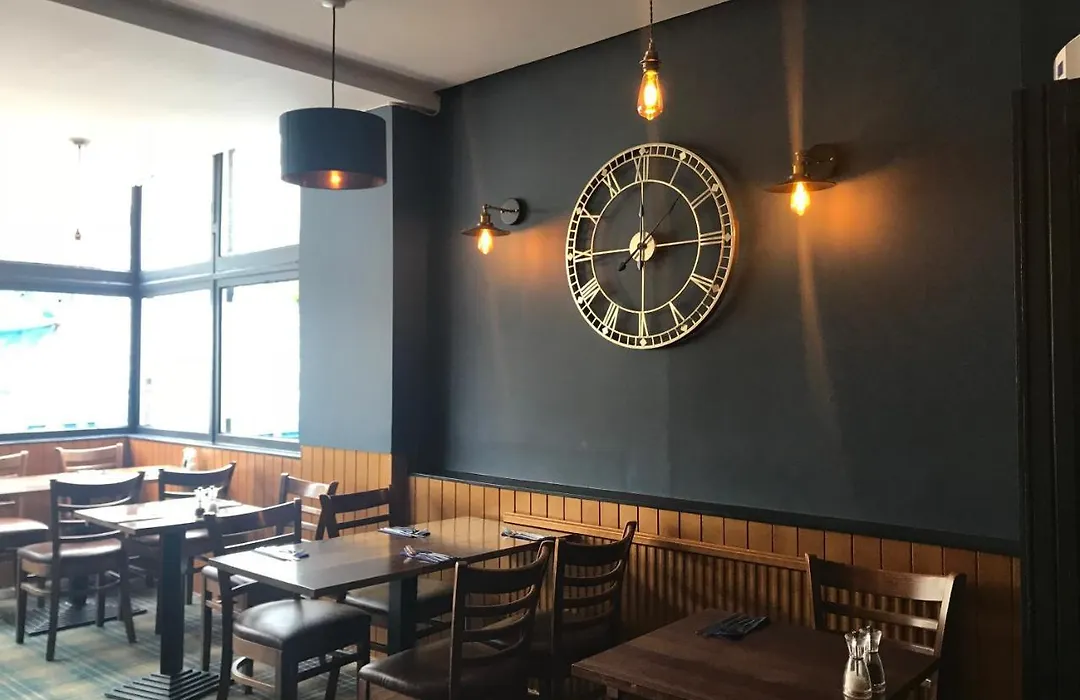 Aberdour Hotel, Stables Rooms & Beer Garden-1