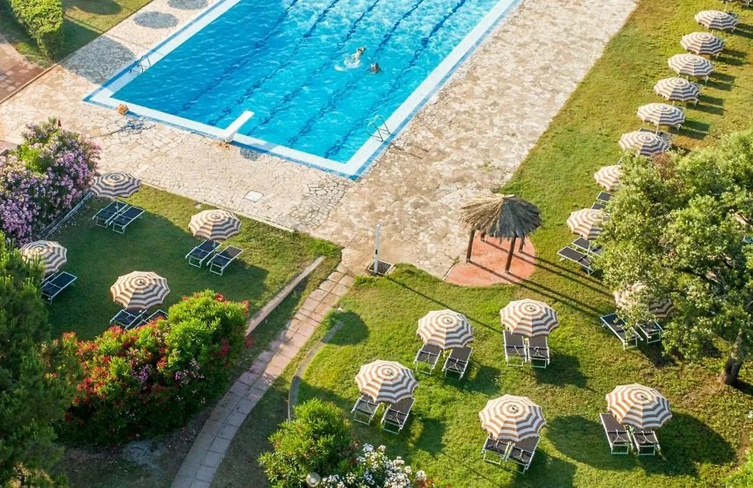 Hotel Fabricia-1