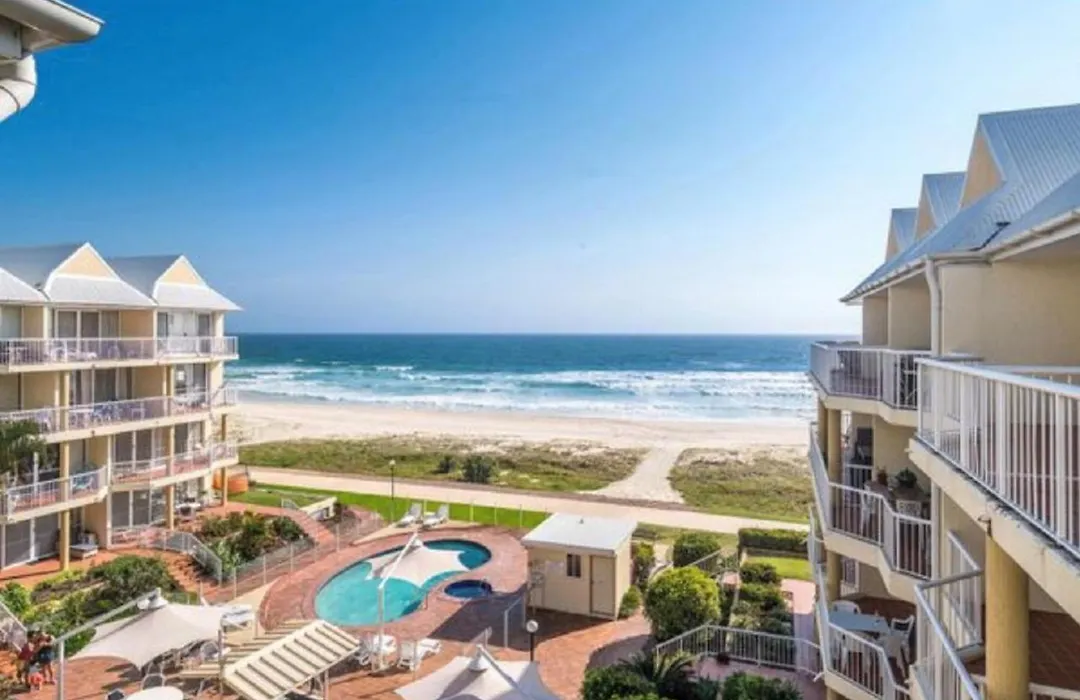 Crystal Beachfront Apartments-1