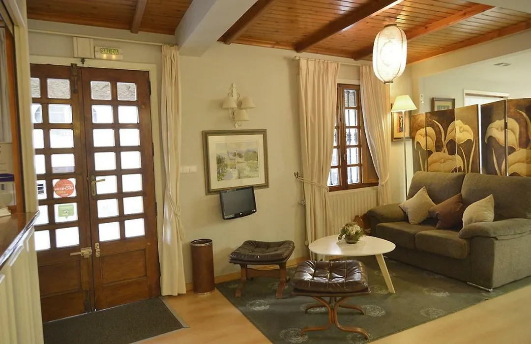 Hotel Tres Carabelas-1