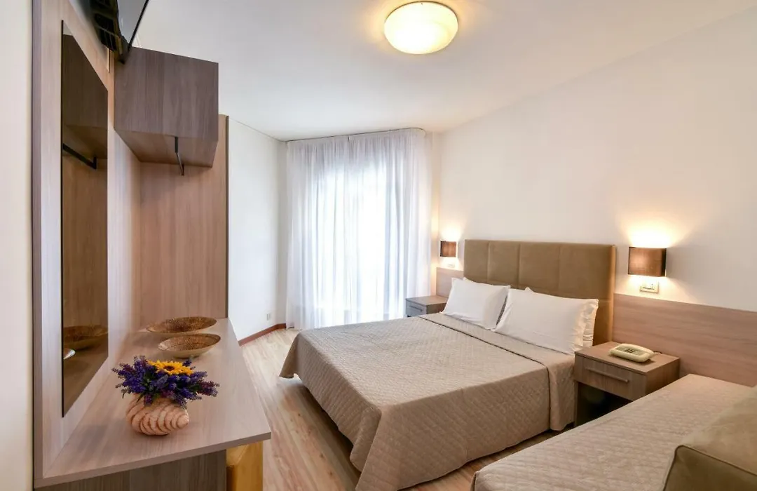 Hotel Excelsior-1