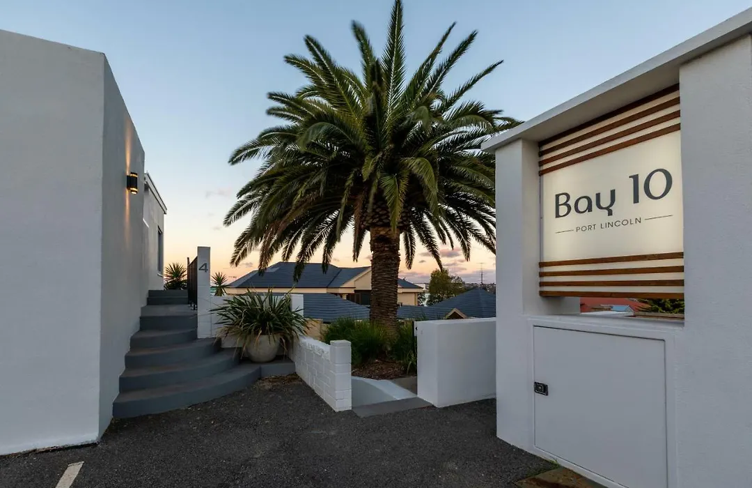 Bay 10 - Suites And Apartments-1
