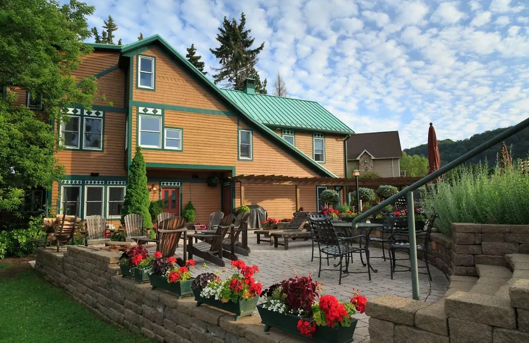 Lake Pointe Inn-1
