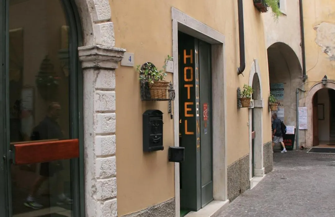 Hotel Modena Old Town-1