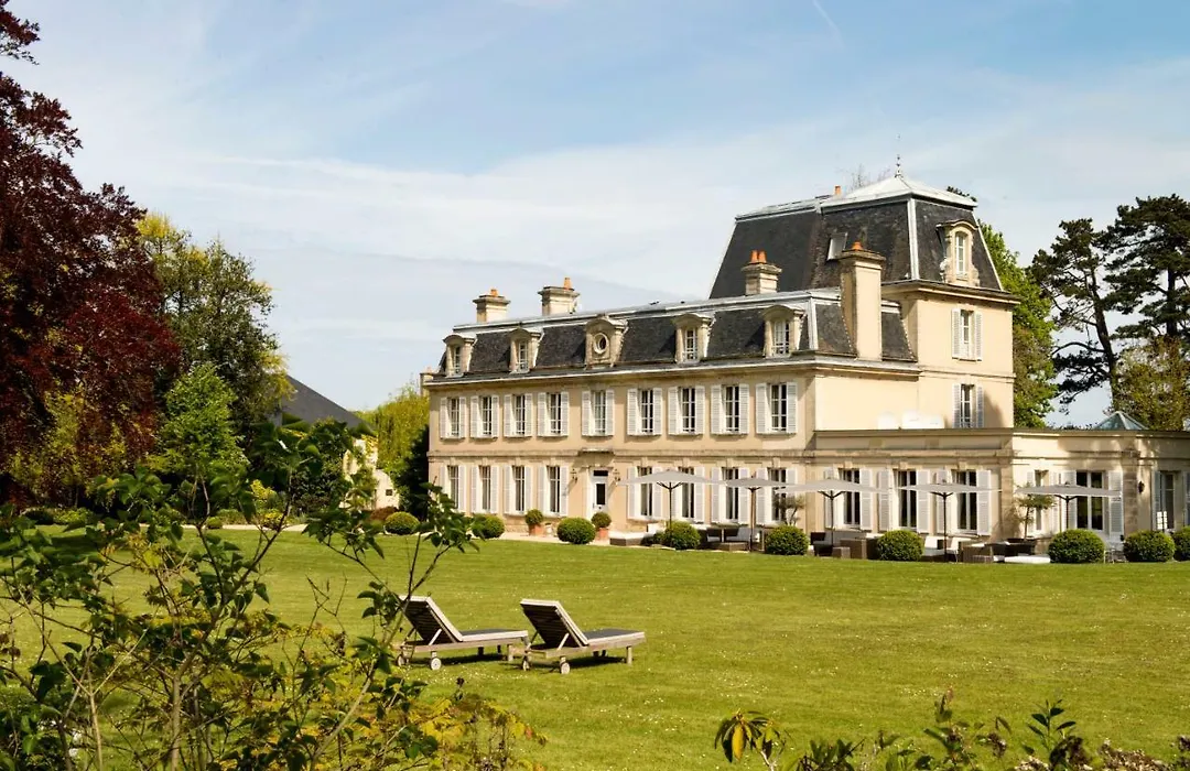 Chateau La Cheneviere-1