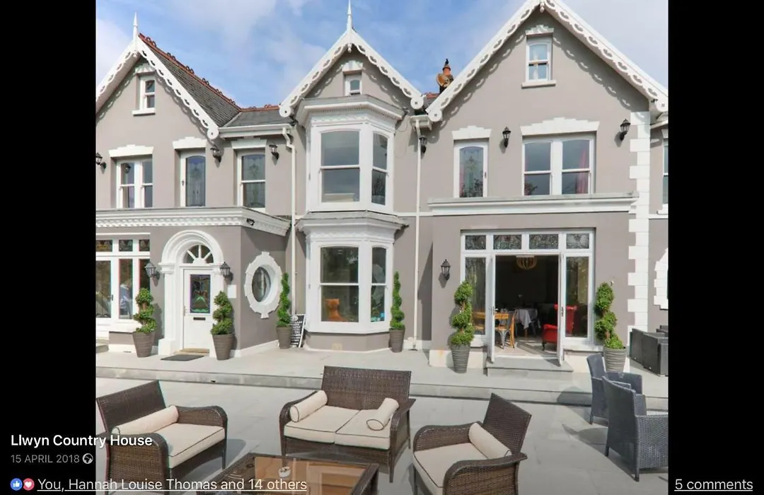 Llwyn Country House-1
