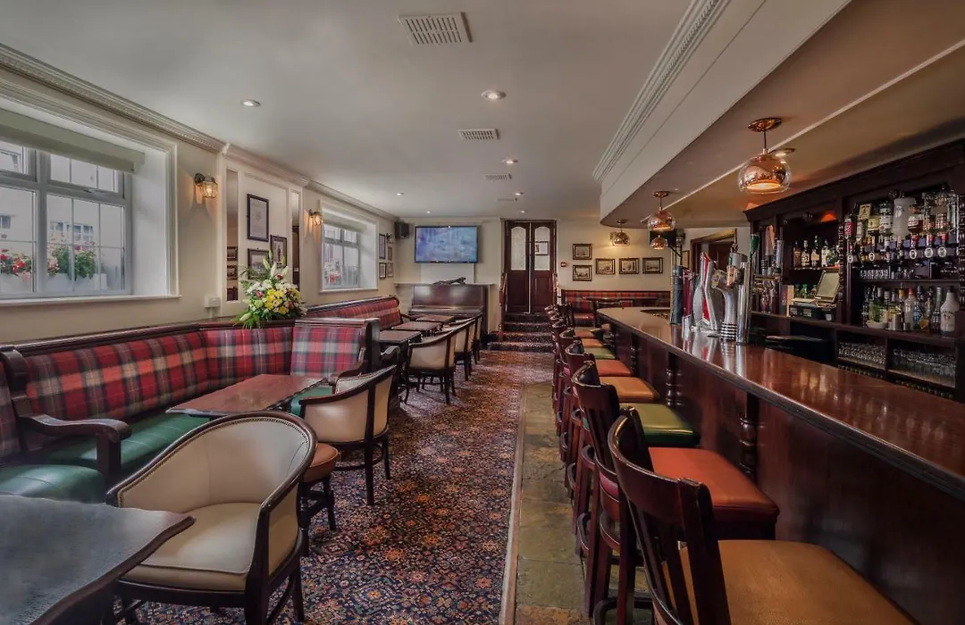 Breffni Arms Hotel-1