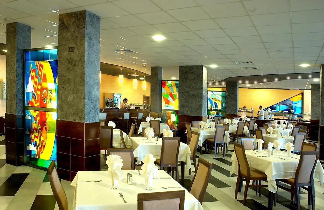 Hotel Glarus Beach& Aqua Park-1