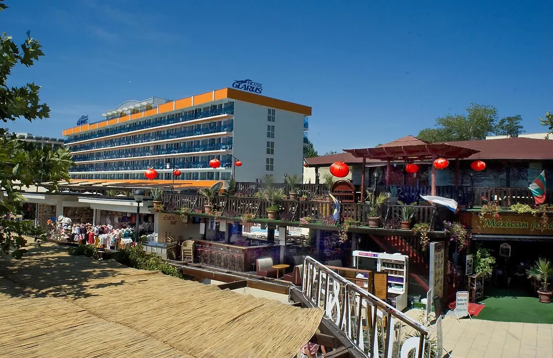Hotel Glarus Beach-1