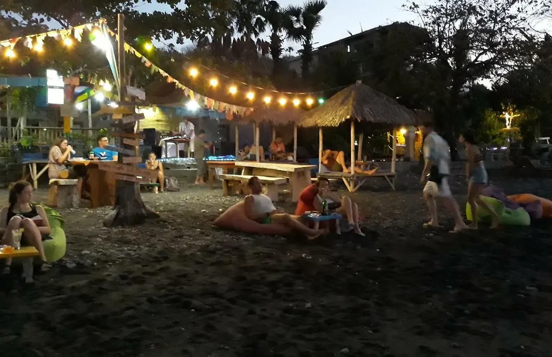 Barracuda Beach Hostel-1