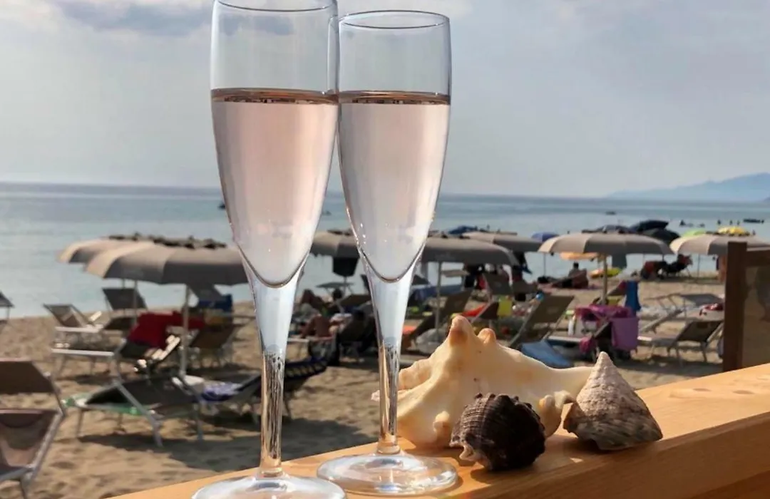 Residence Le Palme - Appartamenti sul mare - Spiaggia tra Palinuro e Caprioli-1