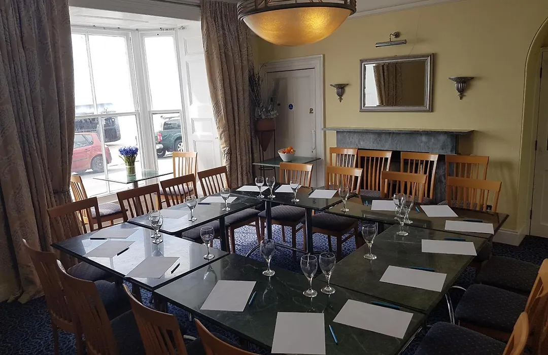 Gwesty'R Marine Hotel & Spa-1
