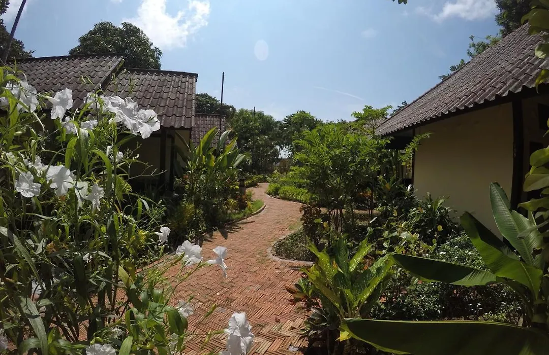 Op Bungalow-1