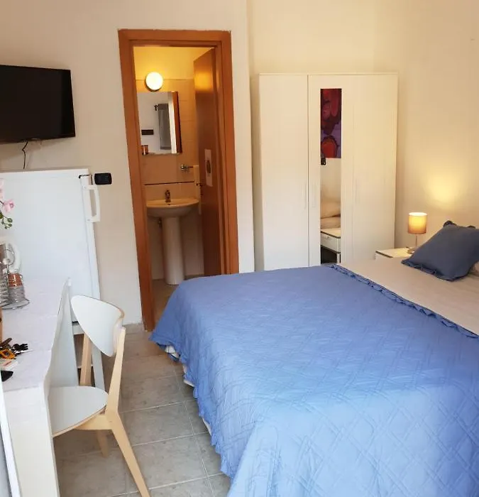 Rooms In The Beach-1