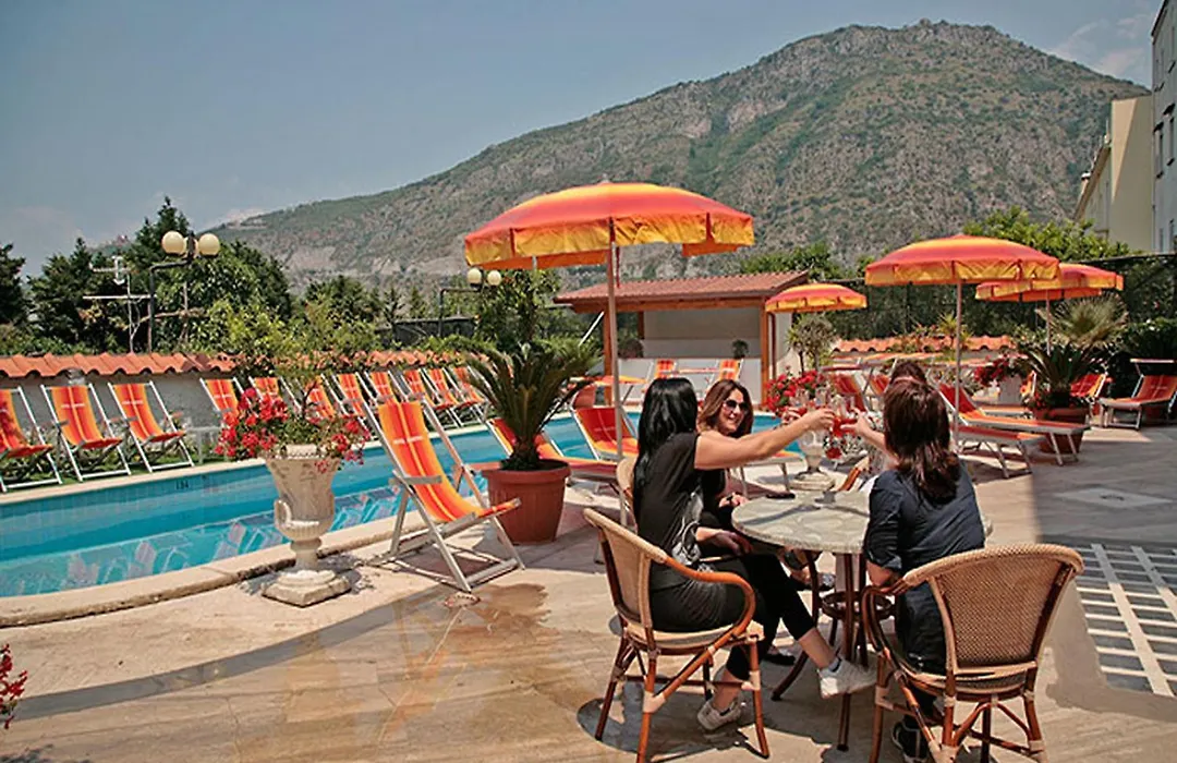 Hotel Albatros-1