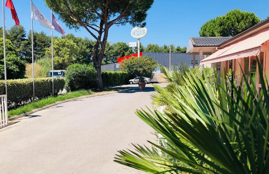 Halt Hotel - Choisissez L'Hotellerie Independante-1