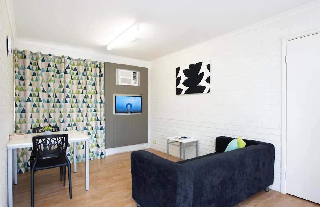 Geraldton'S Ocean West Holiday Units & Short Stay Accommodation-1