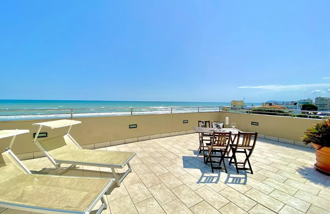 Hotel Avana Fronte Mare-1