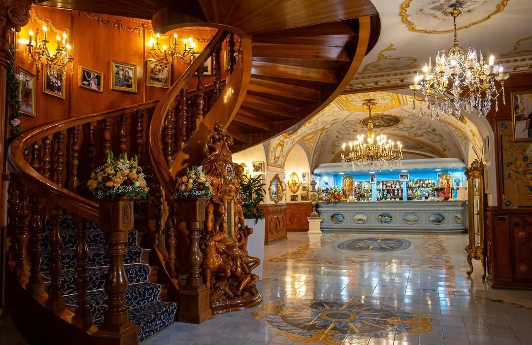Grand Hotel La Sonrisa-1