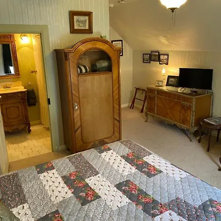 B Street House Inn-2