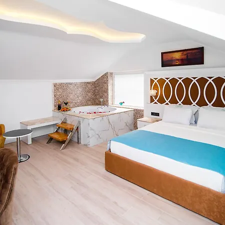 Ocean Blue High Class Hotel & Spa-3