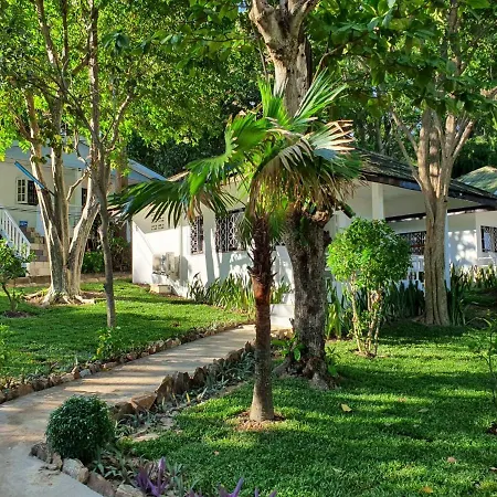 Blue Bay Bungalow-3