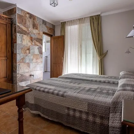 Hostal Costa Luz-2