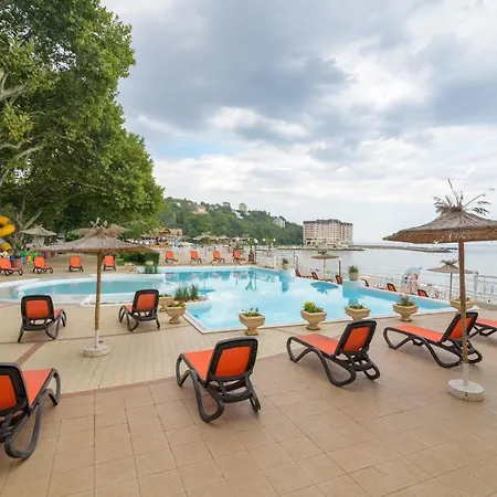 Marina Hotel, Sunny Day-3