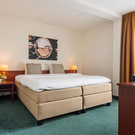 Prominent Inn Hotel-3