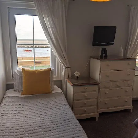 Aqua Bay Guest House-3