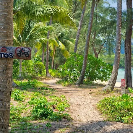 Lonely Beach-2