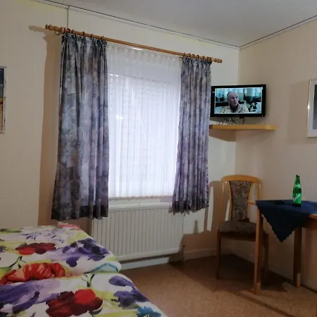 Hotel Pension garni Haus am Strand-2
