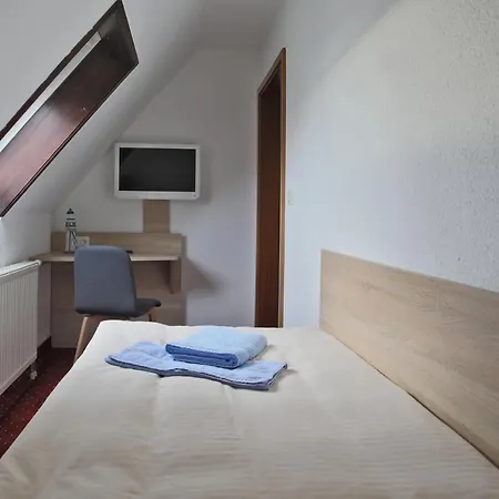 Hotel Am Wasser-3