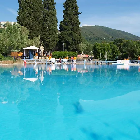 Villaggio Turistico Camping Il Fontino-3