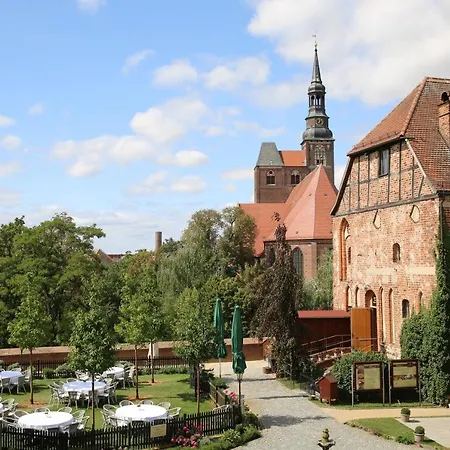 Ringhotel Schloss Tangermünde-2