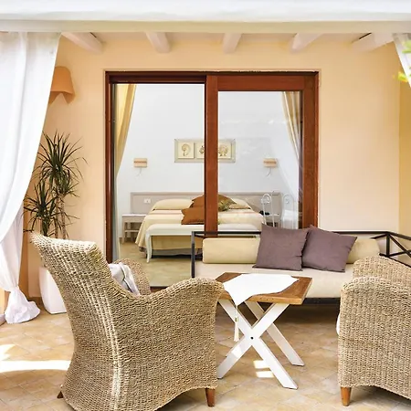 Hotel Charme Baia Del Porto-3