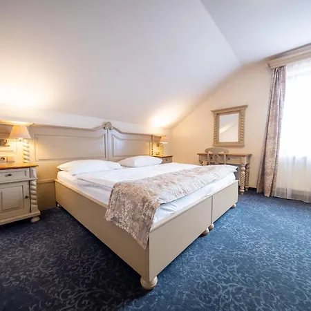 Hotel U Kata-3