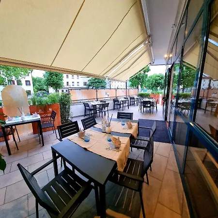 Hotel Mirella E Ristorante Bar Don Bacco-2