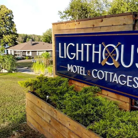 Lighthouse Motel And Cottages-2