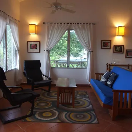 Bluebelize B&B-2
