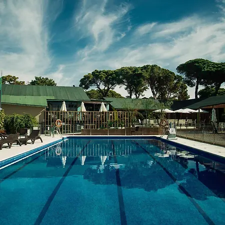 Royal Tennis Club-3