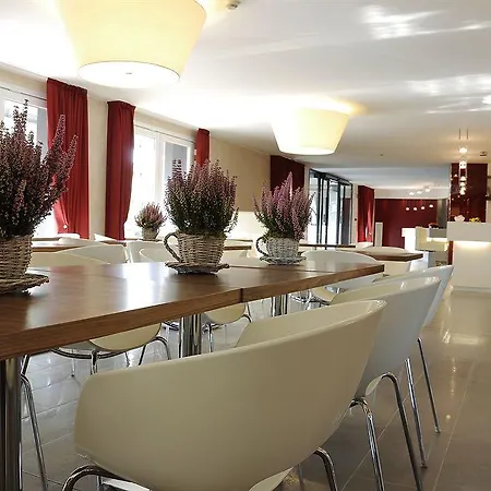 Base Hotel To Stay-3