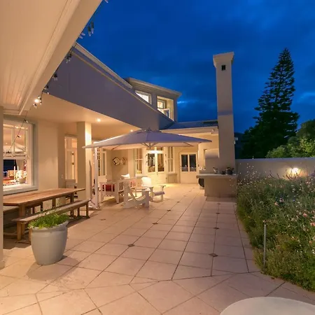 Isola Bella Guest House-2