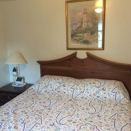 Lodge At Kennebunk-3