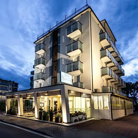 Hotel Carinthia-3