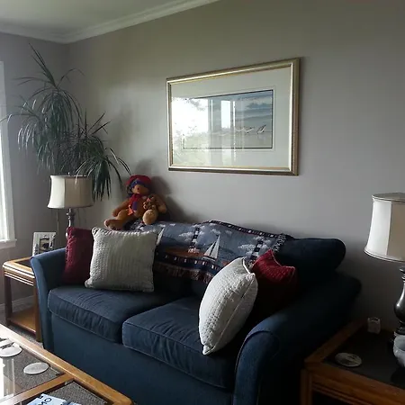 Hammond Bay Oceanside Guesthouse-2
