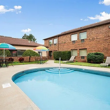 Days Inn By Wyndham Middletown-3